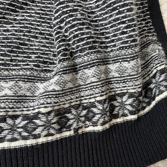 Dale of Norway Women’s Small Wool Cardigan Sweater Navy Fair Isle Ski Snowflake - Picture 6 of 8